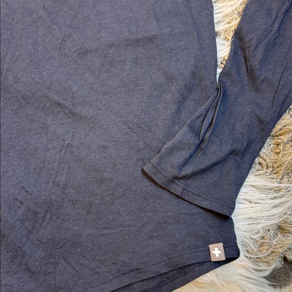 FIGS Navy Super Soft Long Sleeve Shirt size M - Picture 4 of 6